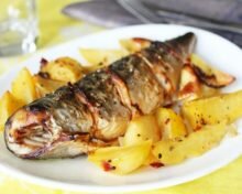 Скумбрия запеченная в духовке с картошкой